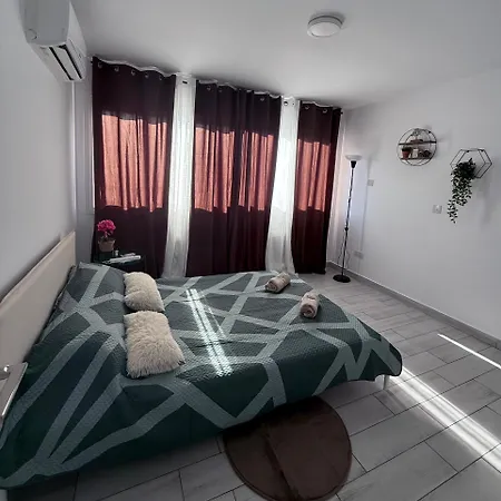 بيت شباب Kypa 50 Steps To The لارنكا