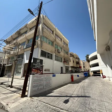 Kypa 50 Steps To The * لارنكا